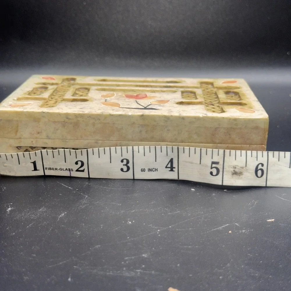 Vintage Soapstone Trinket Box‎ Floral Inlay Made With Mother-of-Pear - Indial
